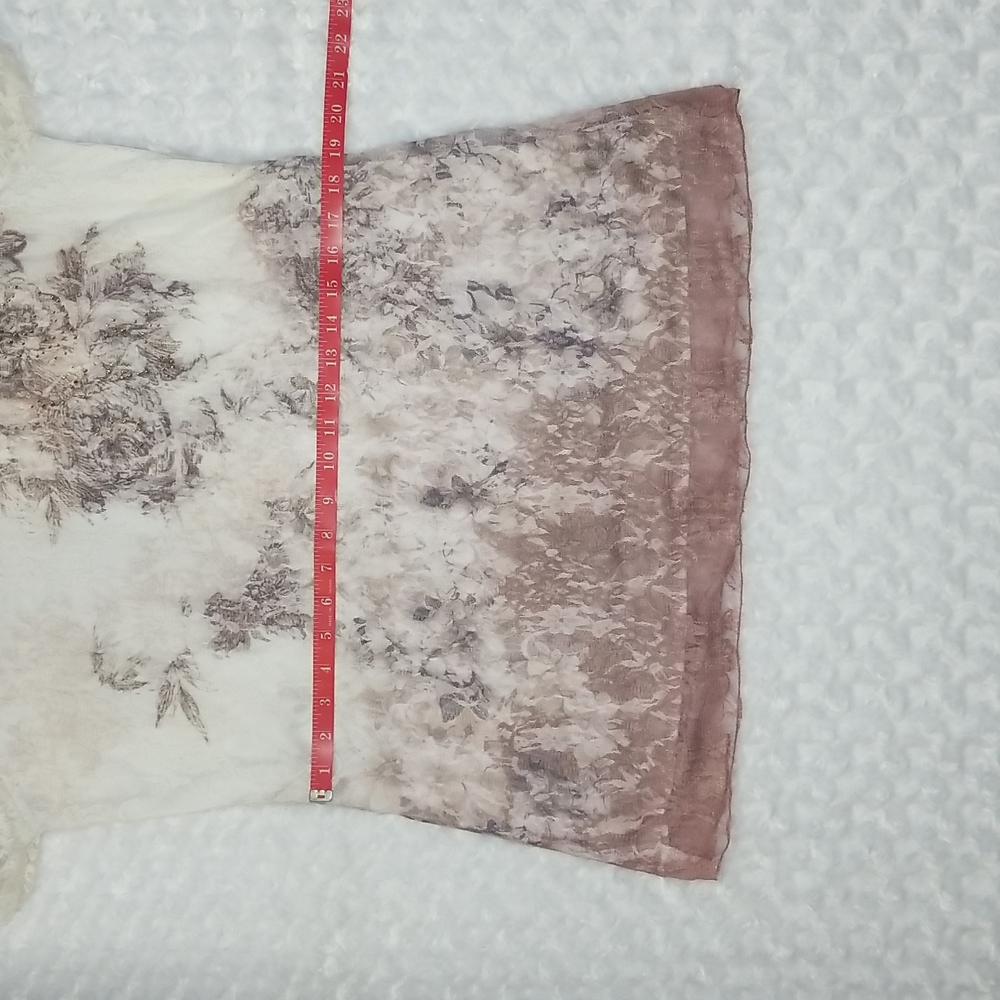 Dressbarn Large Short Sleeve Mauve, Tan & Cream Floral Lace Overlay Tunic Top - Picture 8 of 10